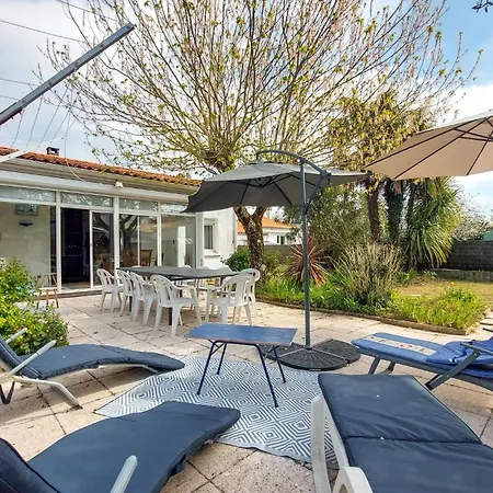 Charmante Maison Proche Holiday home *