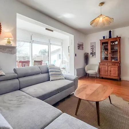 Holiday home Charmante Maison Proche *