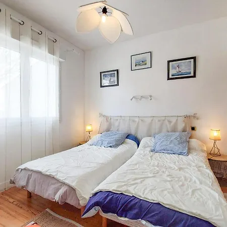 Charmante Maison Proche Holiday home *